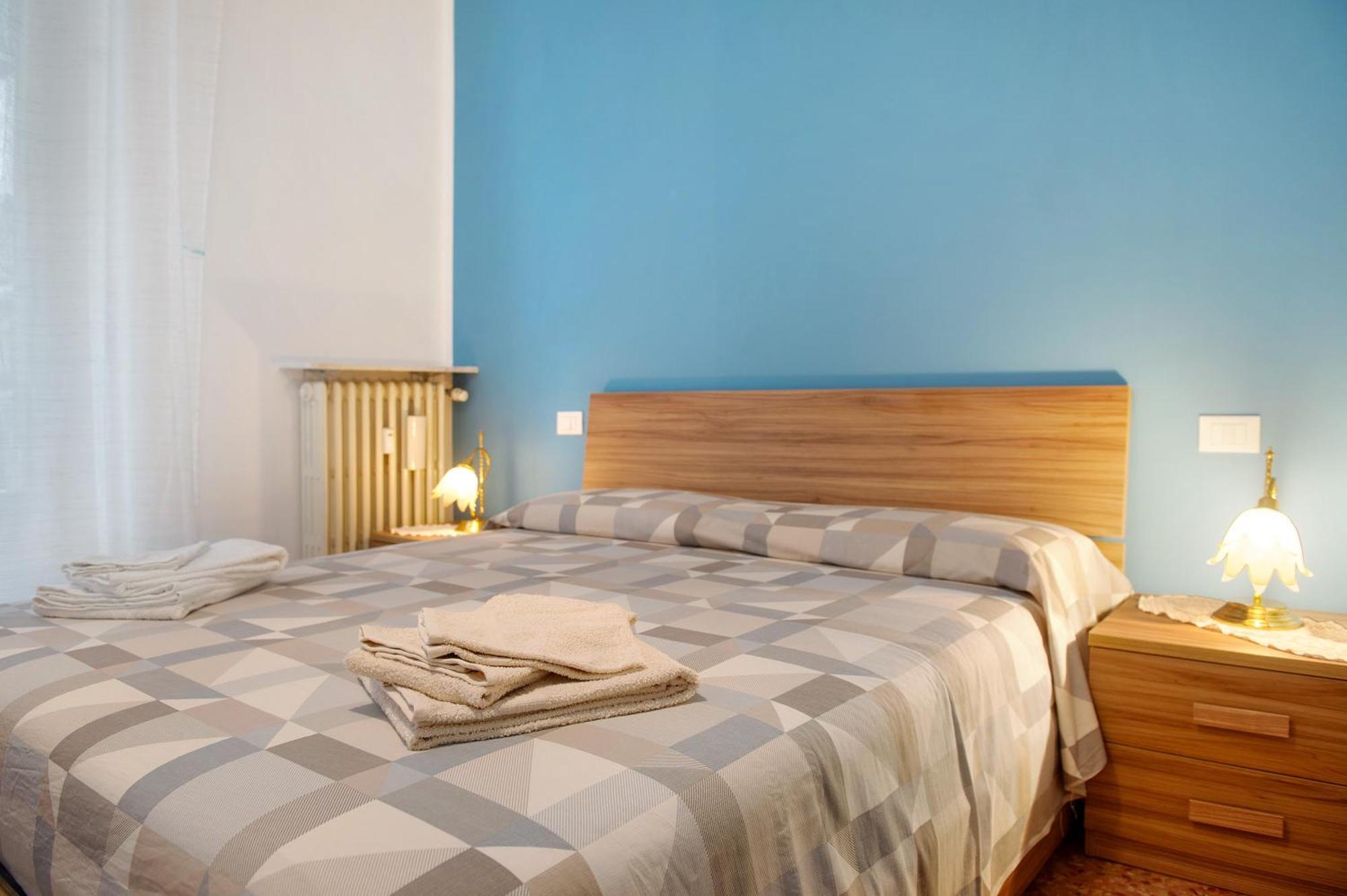Alesa Apartament Vercelli Esterno foto